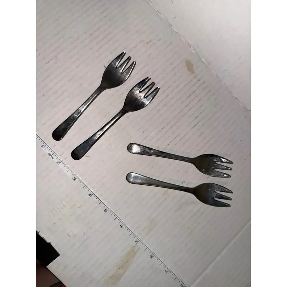 Vintage - SET OF 4 - Sheffield England - Silver Plate - Dessert/Appetizer Forks